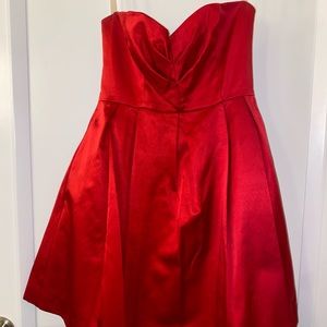 Red short prom dress with tulle. Rubber ducky brand. Size Small